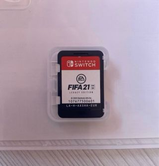 Mando Nintendo Switch Pikachu +Juego FIFA21 regalo