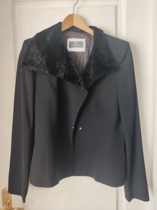 Chaqueta Lana Negra Cuello Simil Astracán