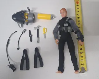 Figura Buzo Madelman con Accesorios