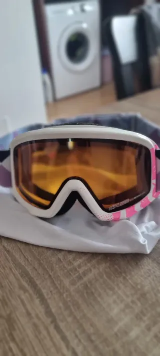 Gafas de esquí con lente naranja