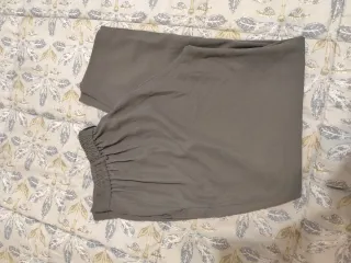 Conjunto Blusa Encaje Rosa y Pantalón Verde