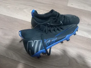 Zapatillas Nike Futbol Negras y Azules