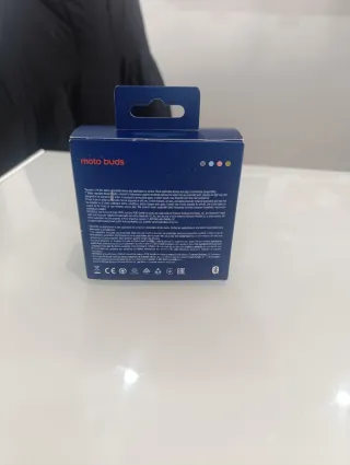 Auriculares Motorola Moto Buds