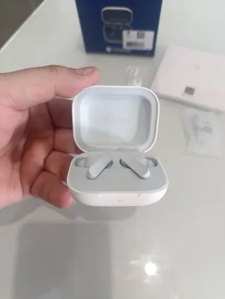 Auriculares Motorola Moto Buds