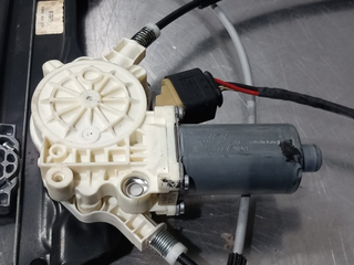 ELEVALUNAS DELANTERO IZQUIERDO BMW SERIE 5 BERLIN