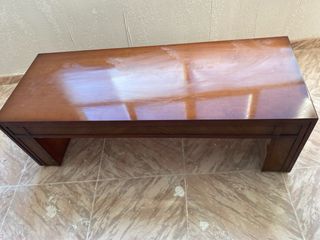 Mueble de madera marrón ( SE ESCUCHAN OFERTAS )