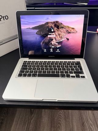 MacBook Pro 13” i7, 16GB RAM, 1TB SSD