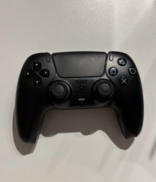 PlayStation 5 + 2 Mandos + Cargador + EA FC 2