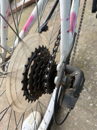 Bicicleta Orbea Blanca y Rosa