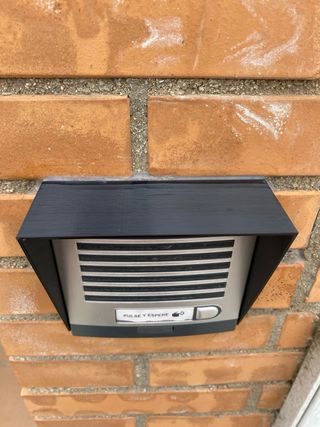 Visera Negra Portero Automático Fermax