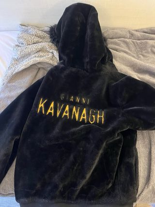 Abrigo Negro Kavanah