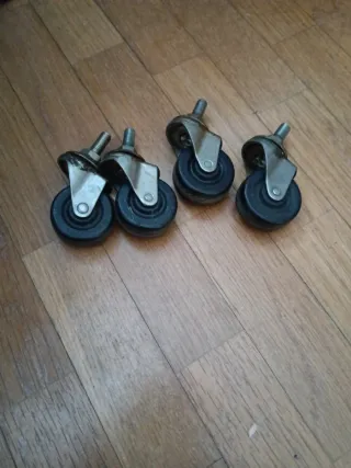 4 ruedas giratorias para muebles (4 unidades)