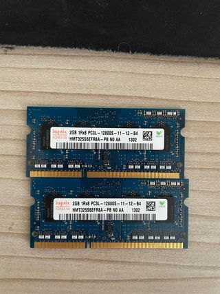 2x Hynix 2GB PC3L-12800S RAM
