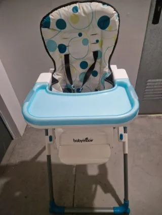 Trona de bebé con funda estampada