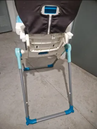 Trona de bebé con funda estampada