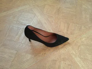 Zapatos de tacón negros