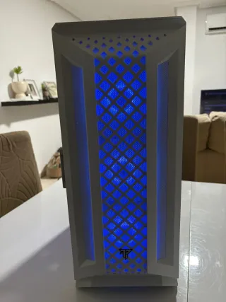 Torre Gaming i5 Blanca Como Nueva.