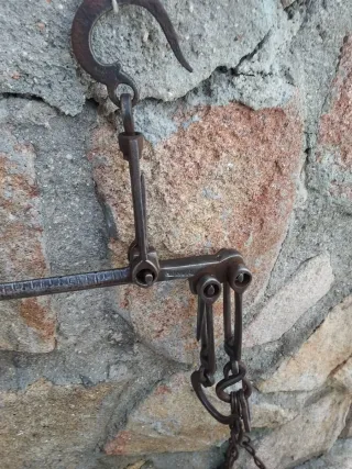 Antigua báscula romana