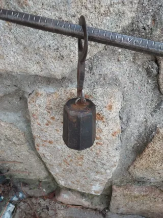 Antigua báscula romana