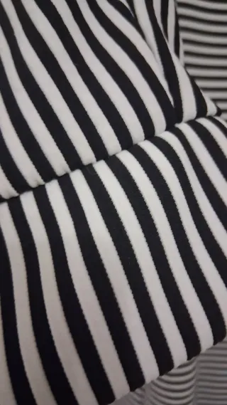 Giacca a righe bianche e nere