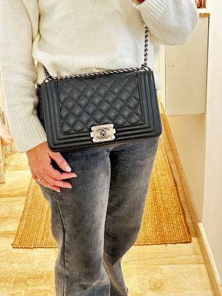 Borsa nera elegante tipo Chanel