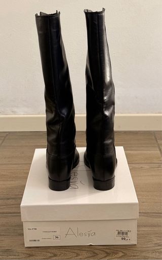 Stivali Alesya in vera pelle nera