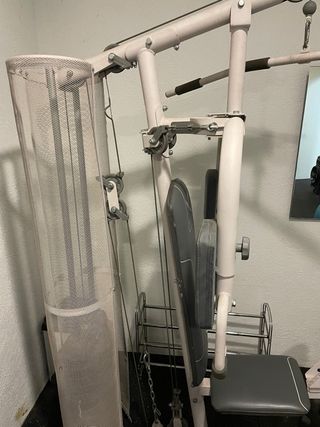 Máquina de gimnasio multifunción