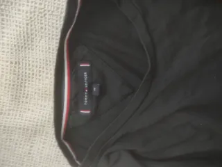 Camiseta Tommy Hilfiger Negra Talla M