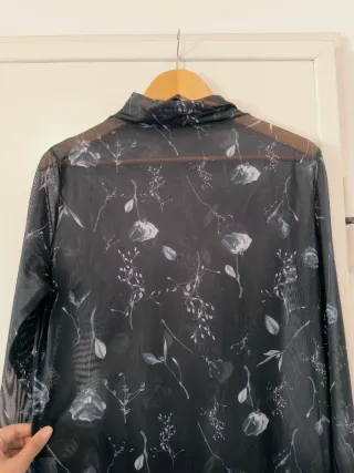 Camiseta negra de malla nueva