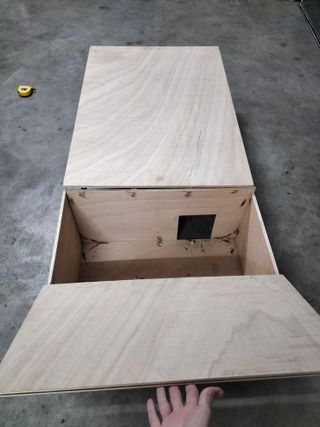 Corral gallinero hecho a mano