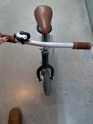 Bicicleta de equilibrio infantil