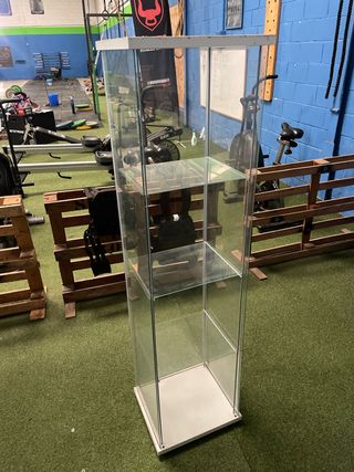 Vitrina expositora cristal y metal