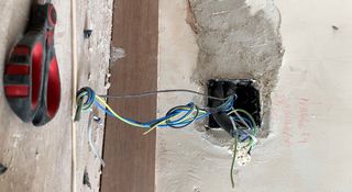 ELECTRICISTA PROFESIONAL – TRABAJOS RÁPIDOS