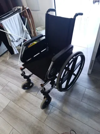 Silla de ruedas plegable