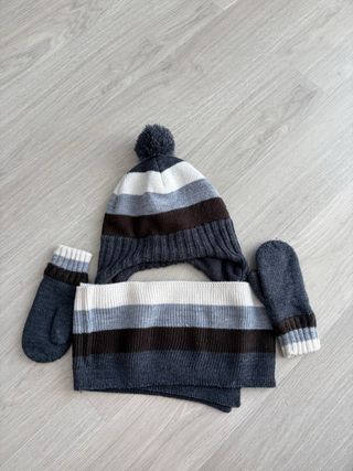 Conjunto HM Gorro, Bufanda y Manoplas T4-5