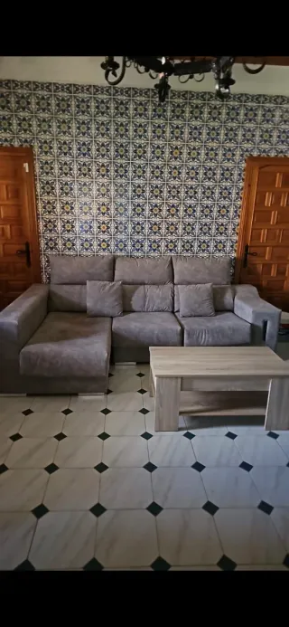 Sofá chaiselongue gris