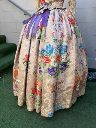 Traje de Fallera Rosa y Oro