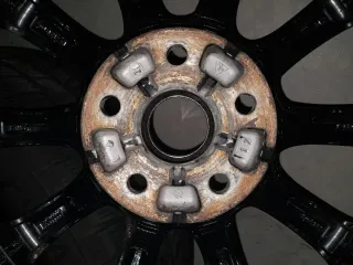 Juego 4 ruedas :  Llantas y Neumáticos