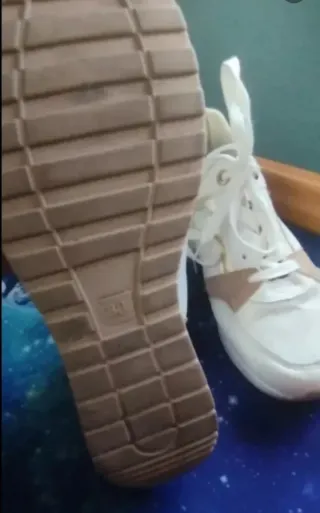 Zapatillas Mujer Blancas y Beige