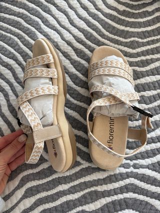 Sandalias Fiorentini Beige Multicolor Mujer