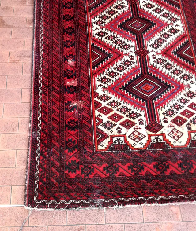 Antico tappeto persiano fatto a mano