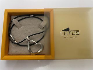 Pulsera Corazones Lotus Negra y Plateada