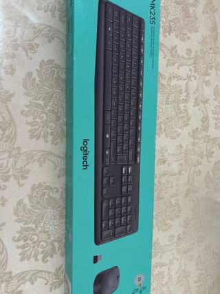 Teclado y Ratón Logitech MK235 Negro