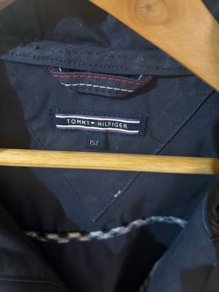 Camisa El Ganso Blanca y chaqueta de tommy 10 años