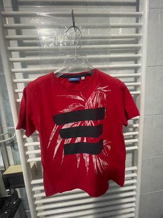 Maglietta rossa 8 anni