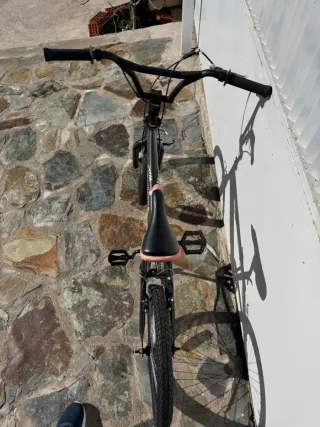 Bicicleta BMX Negra