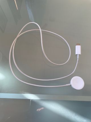 Apple Watch SE GPS 2ª Gen Blanco con cargador