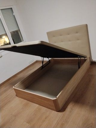 Canapé abatible con cabecero tapizado