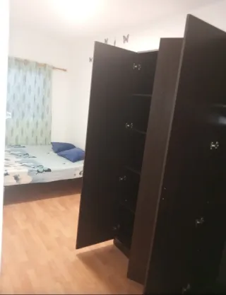 Alquilo habitación a persona sola chico o chica