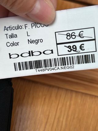 Falda BDBA negra talla L sin estrenar.